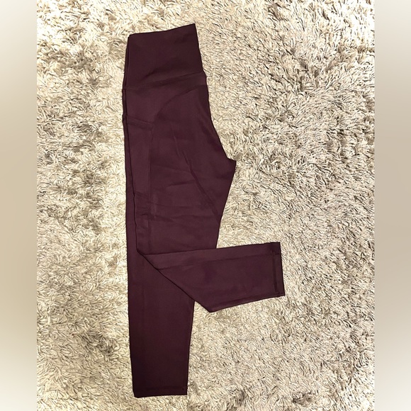 ZYIA Active Wear Light n Tight  Capri Plum 7/8  20” Length Leggings  Size 6-8 - Picture 3 of 4